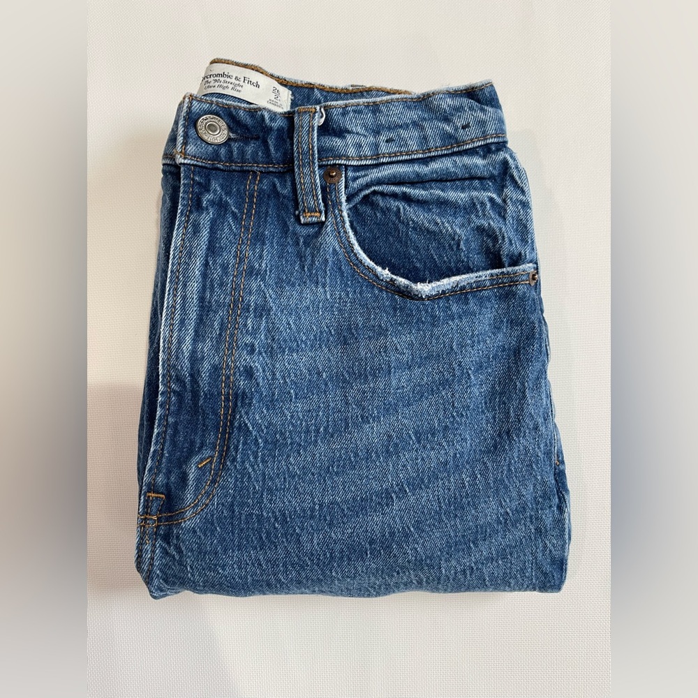 Abercrombie & Fitch The 90s Straight Ultra High Rise Jeans Size 26/2